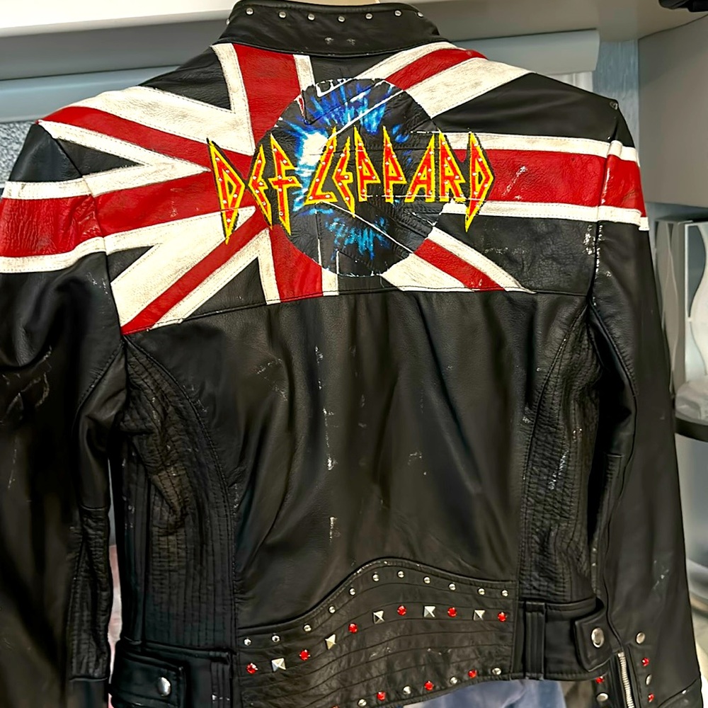 Rockin’ Glam Leather DEF LEPPARD Wilson jacket in medium. Hair bands, rock on!